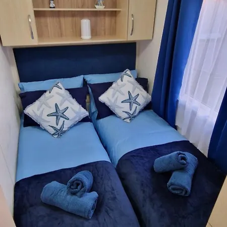 Holidaylet 24 Bude Newperran ホリデーパーク *